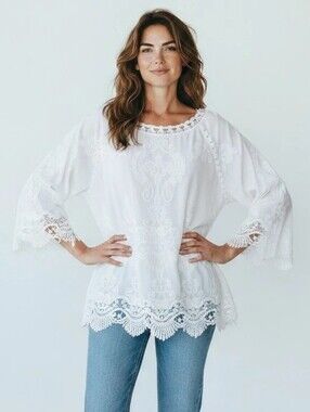 Leo & Nicole White Lace-Trim Chemise Top